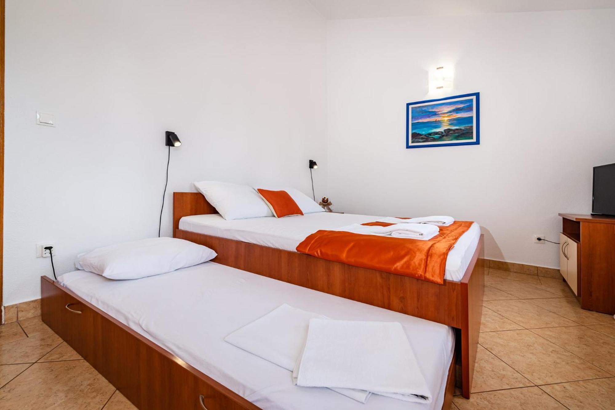 Apartments Prkacin 2 Starigrad Paklenica Esterno foto