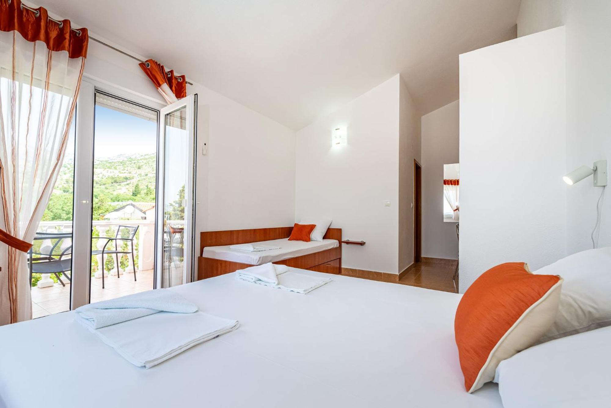 Apartments Prkacin 2 Starigrad Paklenica Esterno foto