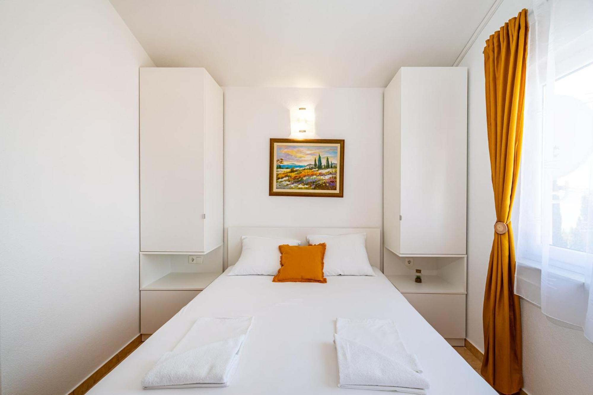 Apartments Prkacin 2 Starigrad Paklenica Esterno foto